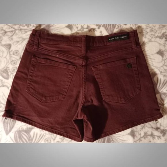 Rock & Republic Kimber side zippers shorts size 8 - Picture 3 of 8